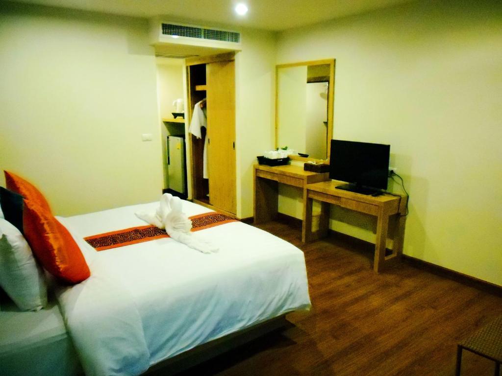 The Three By Apk Hotel Patong